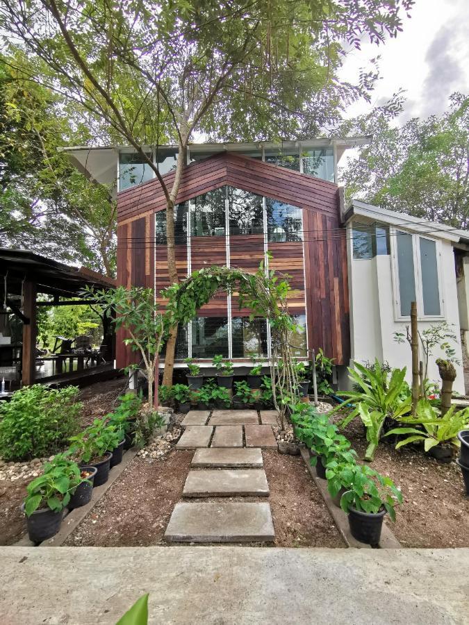 Baangaimuan Acomodação com café da manhã Lamphun Exterior foto